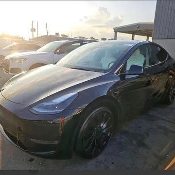 2025 Tesla Model Y Performance