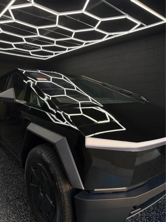 2025 Tesla - Image 3 of 4