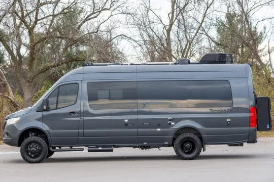 2025 Mercedes-Benz VS30 Sprinter - Image 3 of 8