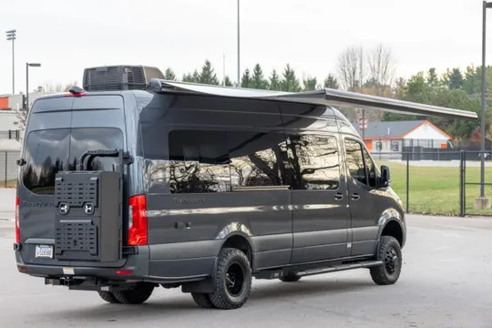 2025 Mercedes-Benz VS30 Sprinter - Image 2 of 8