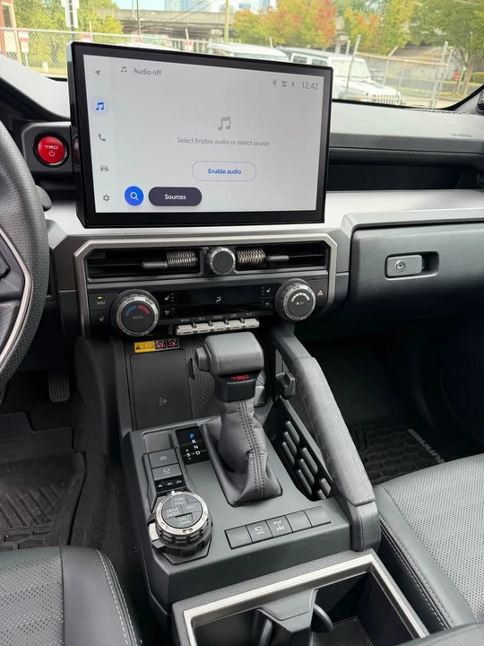 2025 Toyota 4Runner 6th Gen - Image 12 of 16