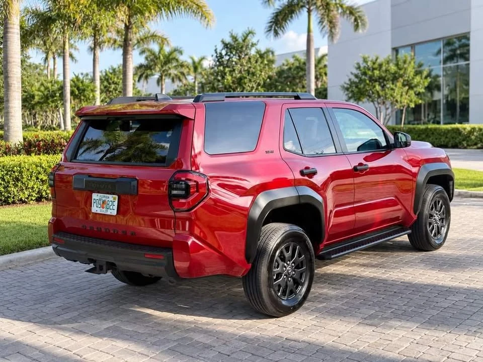 2025 Toyota 4Runner 6th Gen - Image 4 of 12