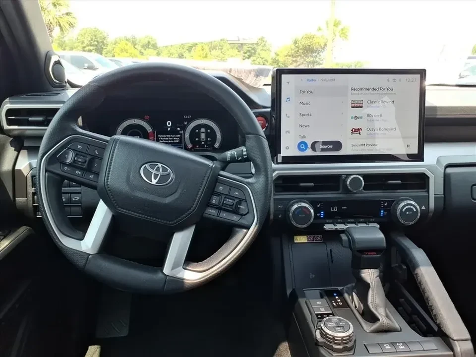 2025 Toyota 4Runner 6th Gen - Image 12 of 14