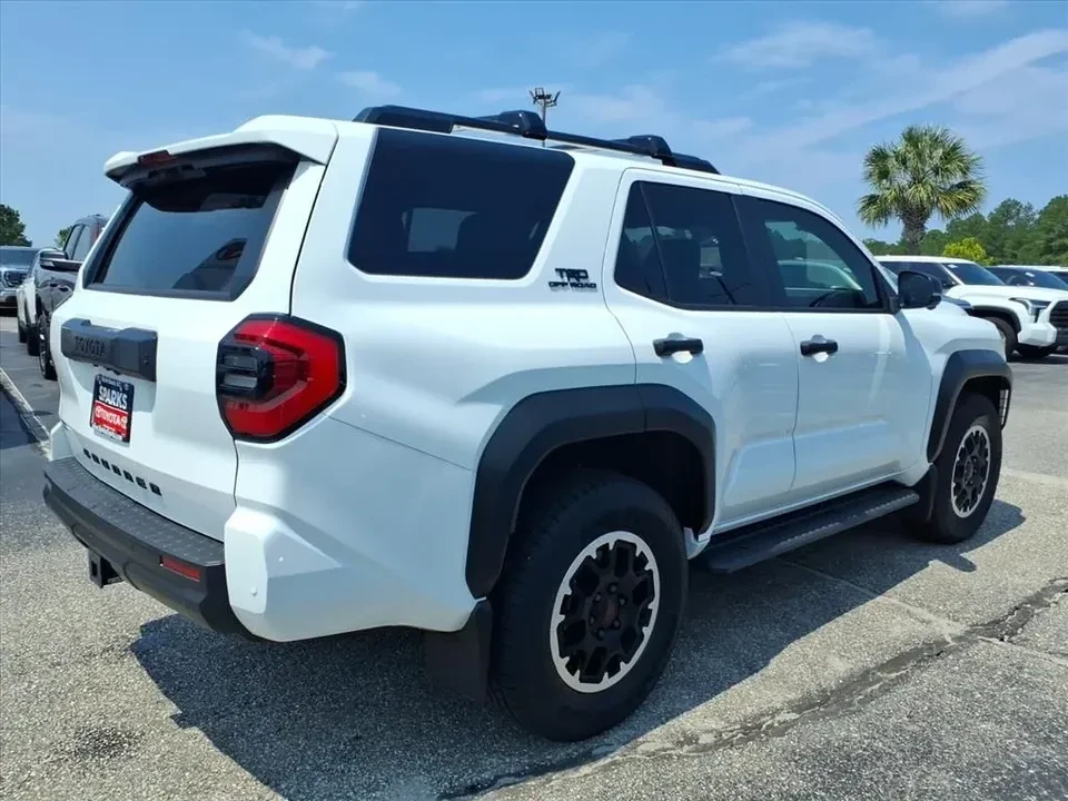 2025 Toyota 4Runner 6th Gen - Image 4 of 14