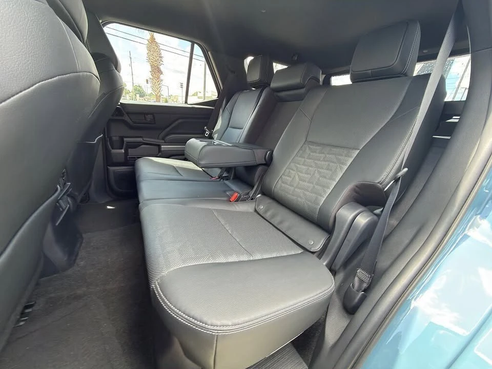 2025 Toyota 4Runner 6th Gen - Image 10 of 13