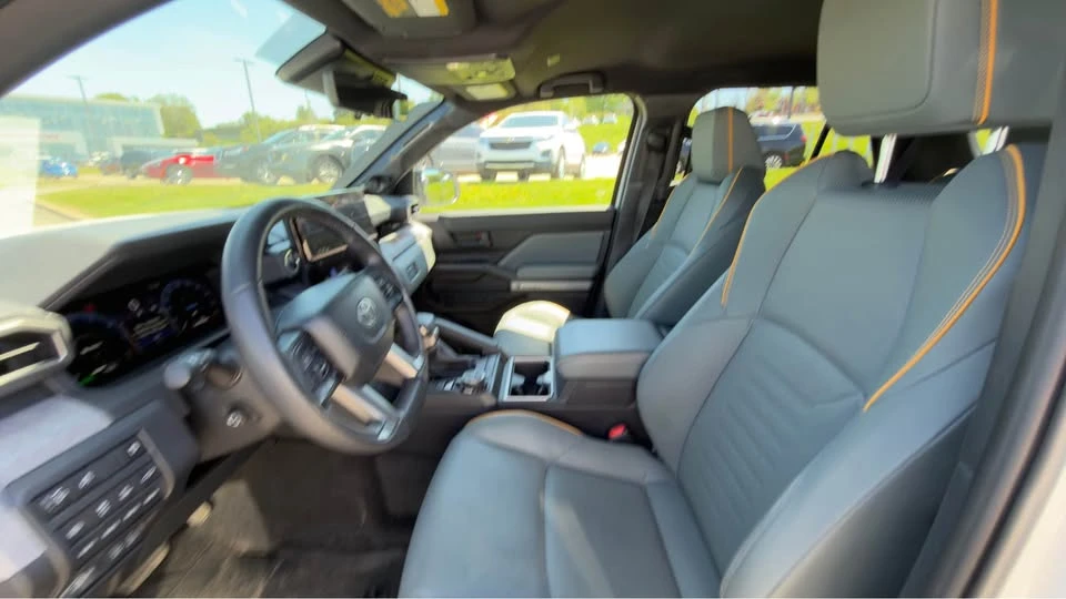 2025 Toyota 4Runner 6th Gen - Image 10 of 14