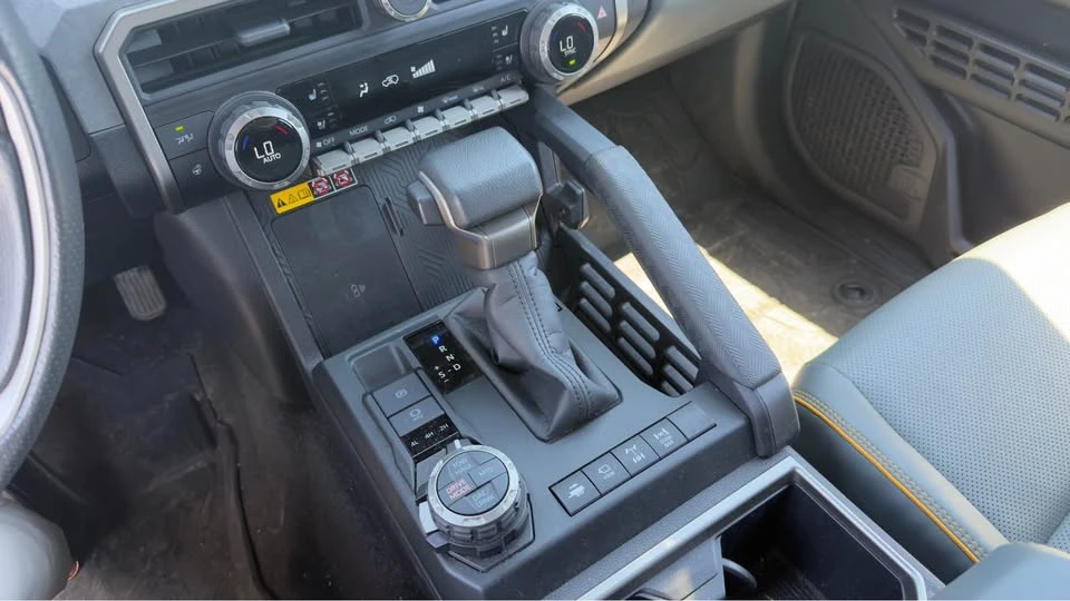 2025 Toyota 4Runner 6th Gen - Image 8 of 14
