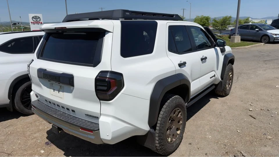 2025 Toyota 4Runner 6th Gen - Image 5 of 14