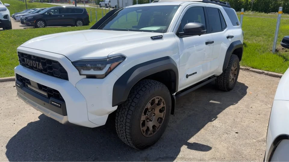2025 Toyota 4Runner 6th Gen - Image 3 of 14