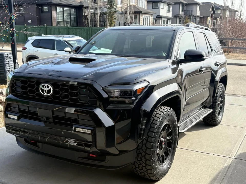 2025 Toyota 4Runner 6th Gen - Image 2 of 20