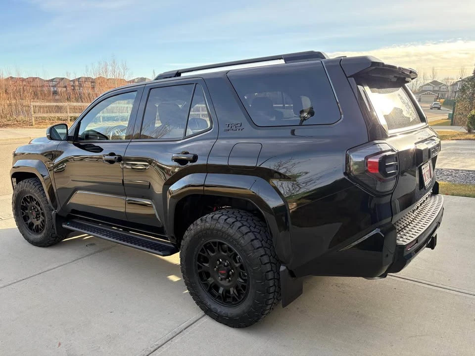 2025 Toyota 4Runner 6th Gen - Image 4 of 20
