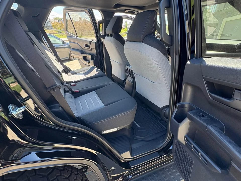 2025 Toyota 4Runner 6th Gen - Image 11 of 20