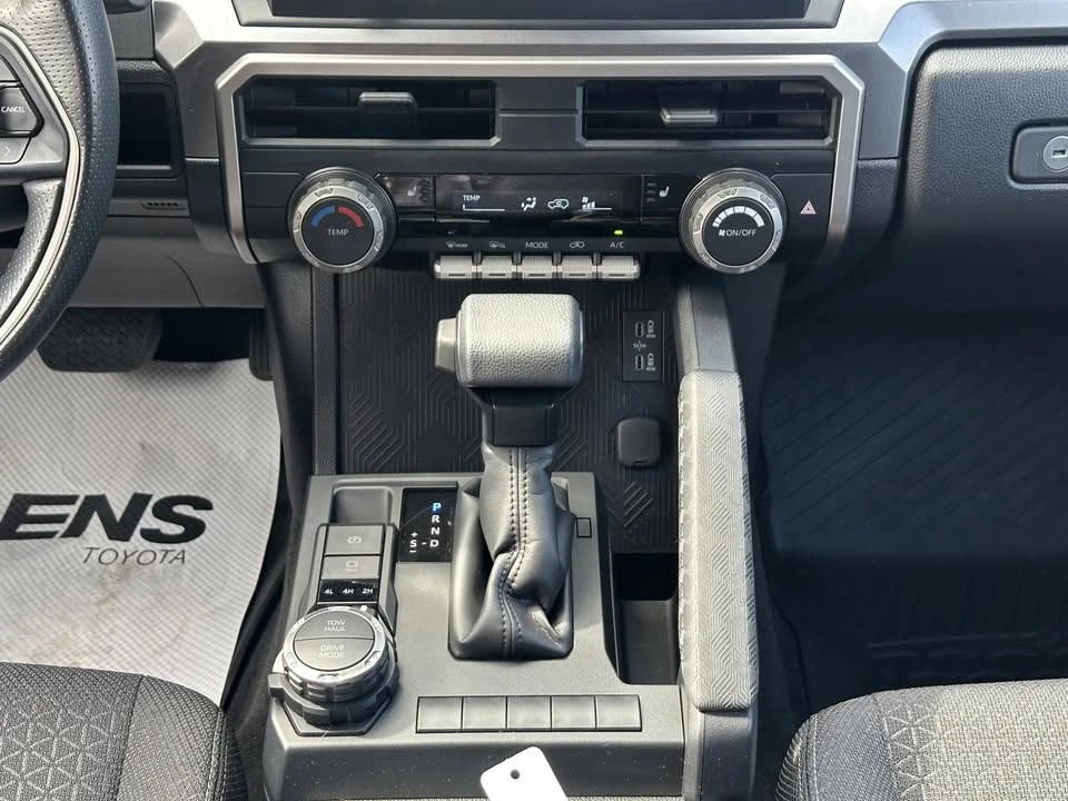 2025 Toyota 4Runner 6th Gen - Image 11 of 17