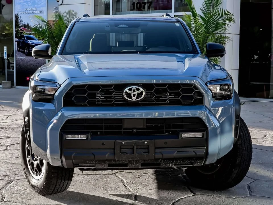 2025 Toyota 4Runner 6th Gen - Image 4 of 19