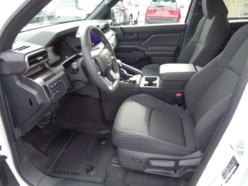 2025 Toyota 4Runner 6th Gen - Image 12 of 21