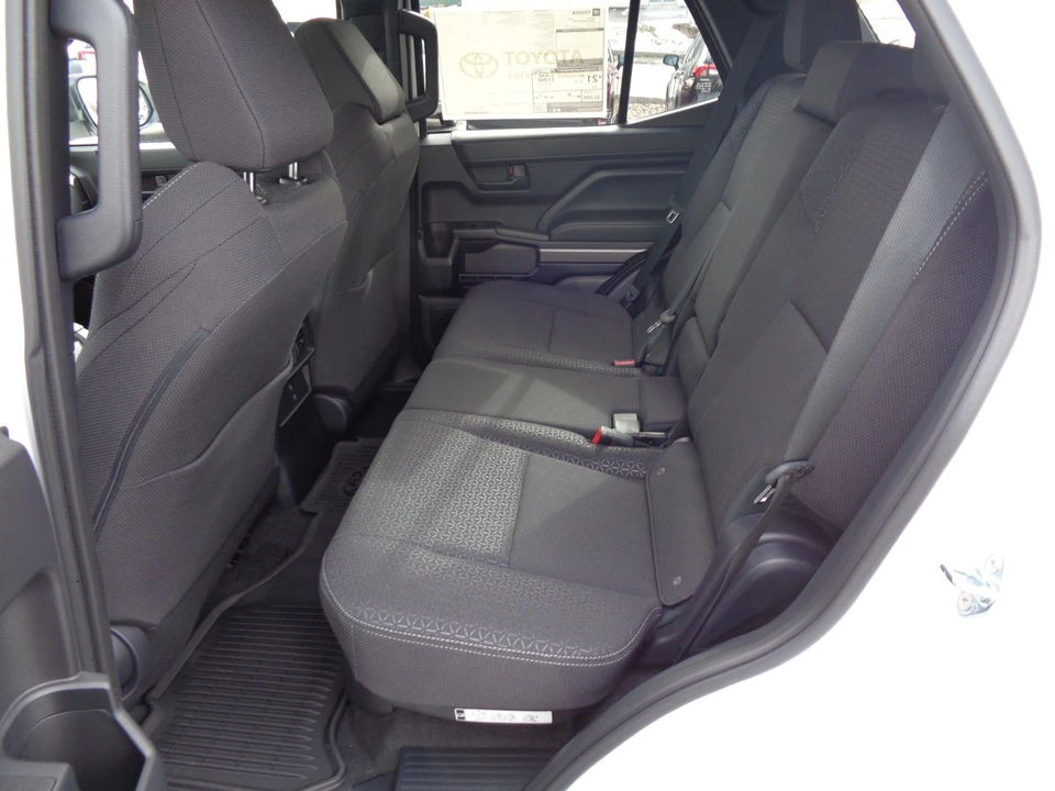 2025 Toyota 4Runner 6th Gen - Image 14 of 21