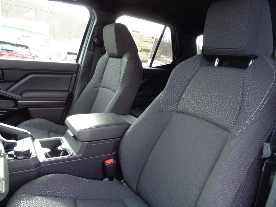 2025 Toyota 4Runner 6th Gen - Image 13 of 21