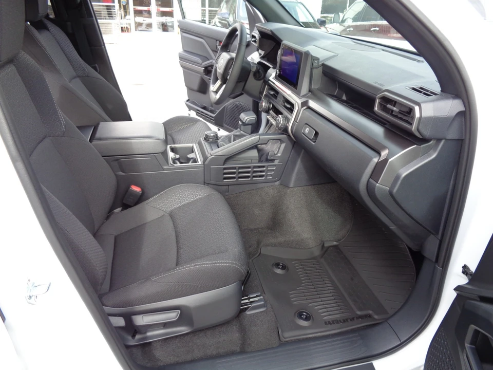 2025 Toyota 4Runner 6th Gen - Image 19 of 21