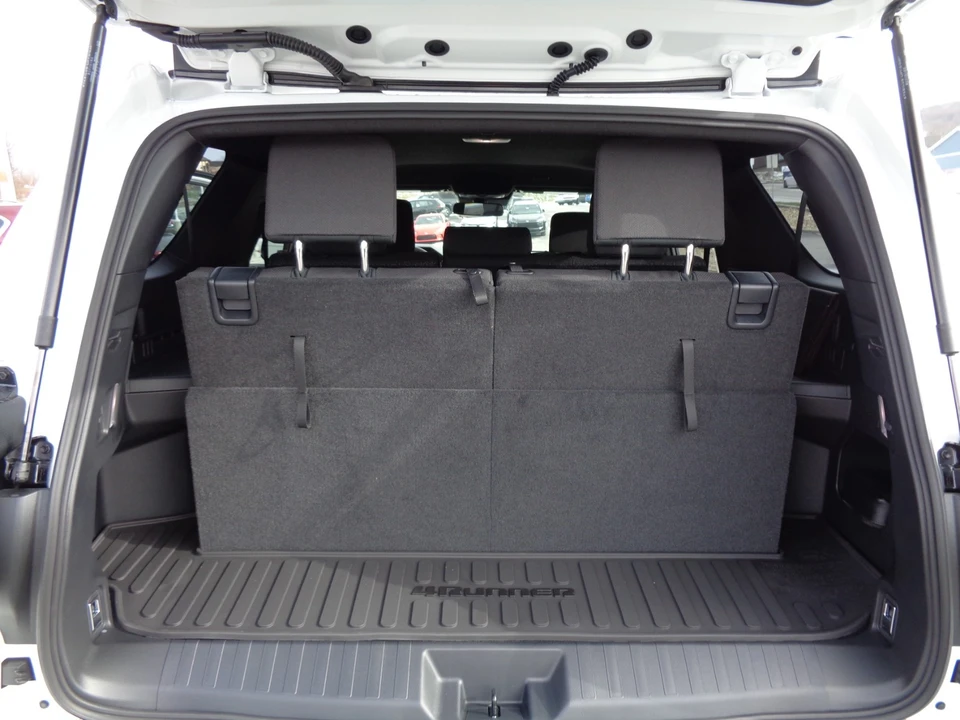 2025 Toyota 4Runner 6th Gen - Image 16 of 21