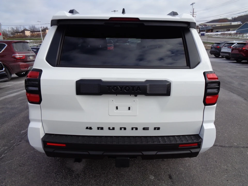 2025 Toyota 4Runner 6th Gen - Image 5 of 21