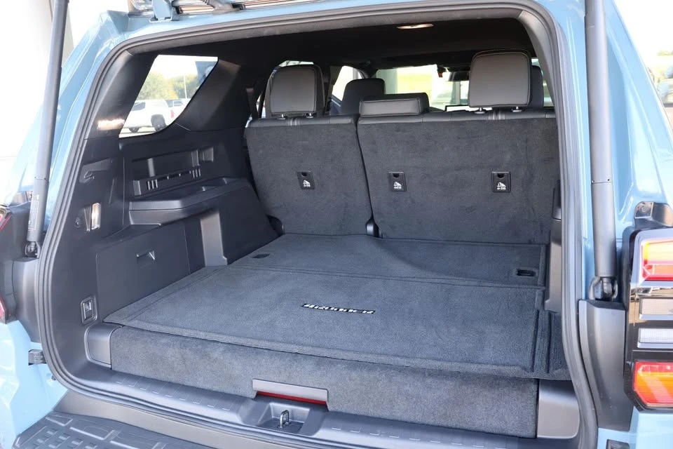 2025 Toyota 4Runner 6th Gen - Image 10 of 20