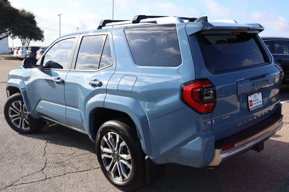 2025 Toyota 4Runner 6th Gen - Image 4 of 20