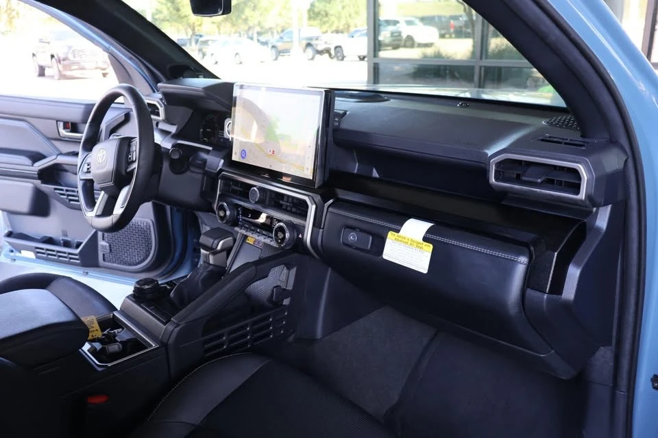 2025 Toyota 4Runner 6th Gen - Image 14 of 20