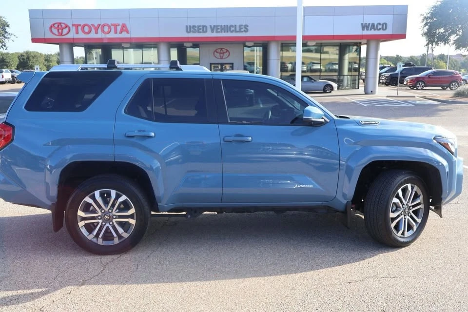 2025 Toyota 4Runner 6th Gen - Image 2 of 20
