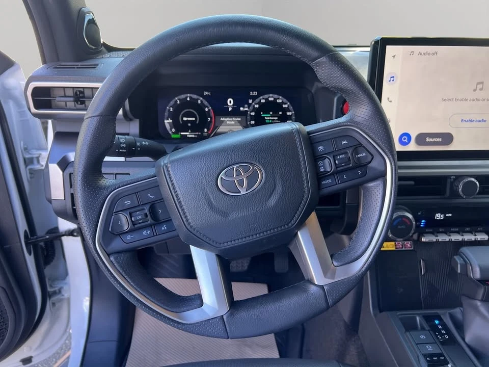 2025 Toyota 4Runner 6th Gen - Image 10 of 18