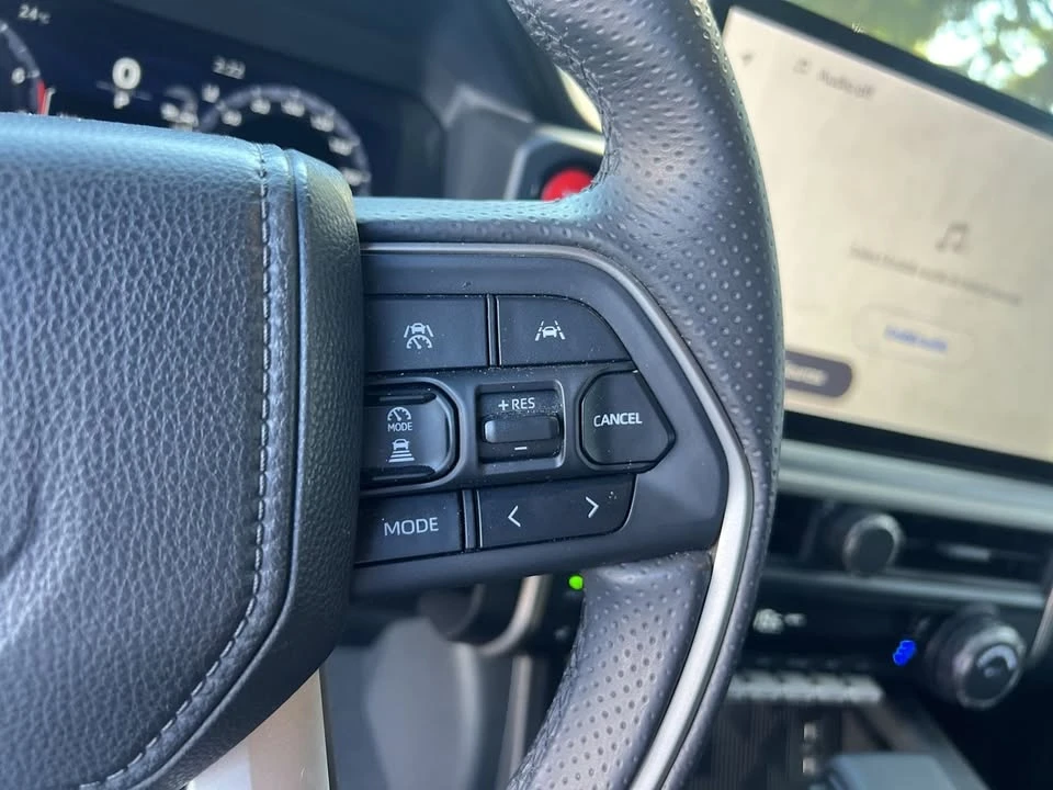 2025 Toyota 4Runner 6th Gen - Image 8 of 18