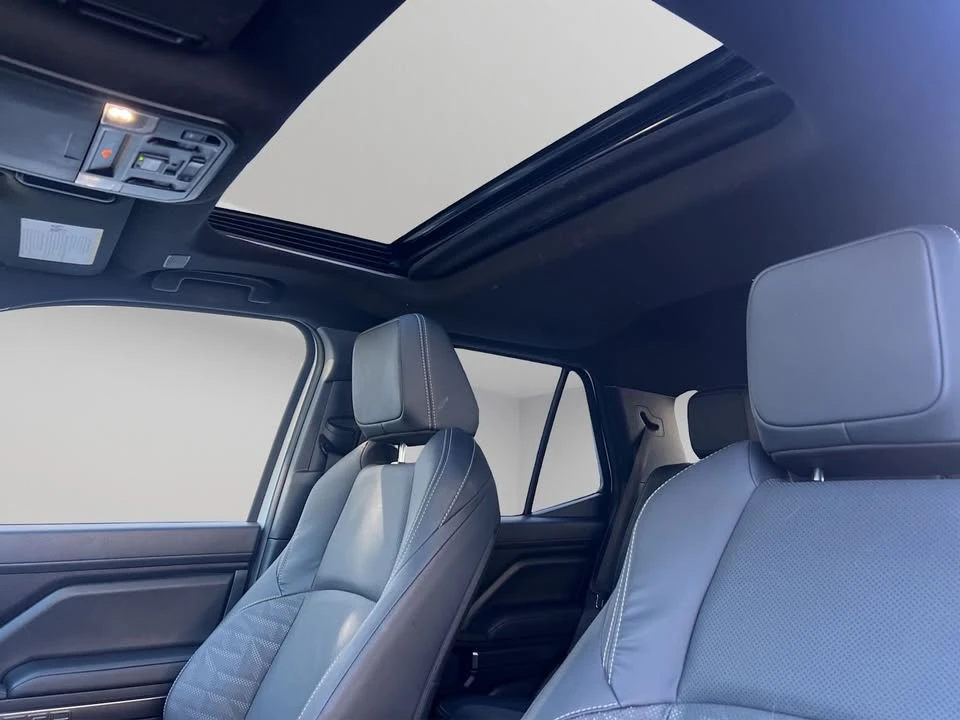 2025 Toyota 4Runner 6th Gen - Image 16 of 18