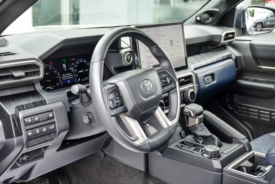 2025 Toyota 4Runner 6th Gen - Image 7 of 16