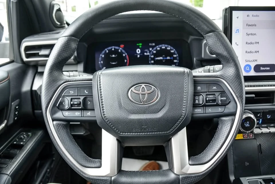 2025 Toyota 4Runner 6th Gen - Image 9 of 16