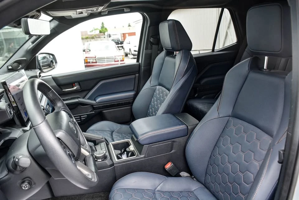 2025 Toyota 4Runner 6th Gen - Image 6 of 16
