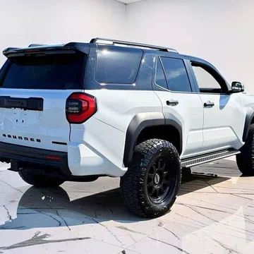 2025 Toyota 4Runner Hybrid Platinum
