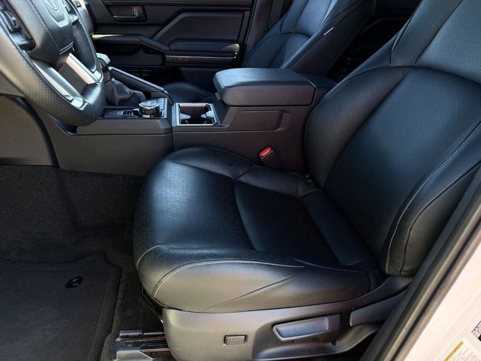 2025 Toyota 4Runner 6th Gen - Image 9 of 9