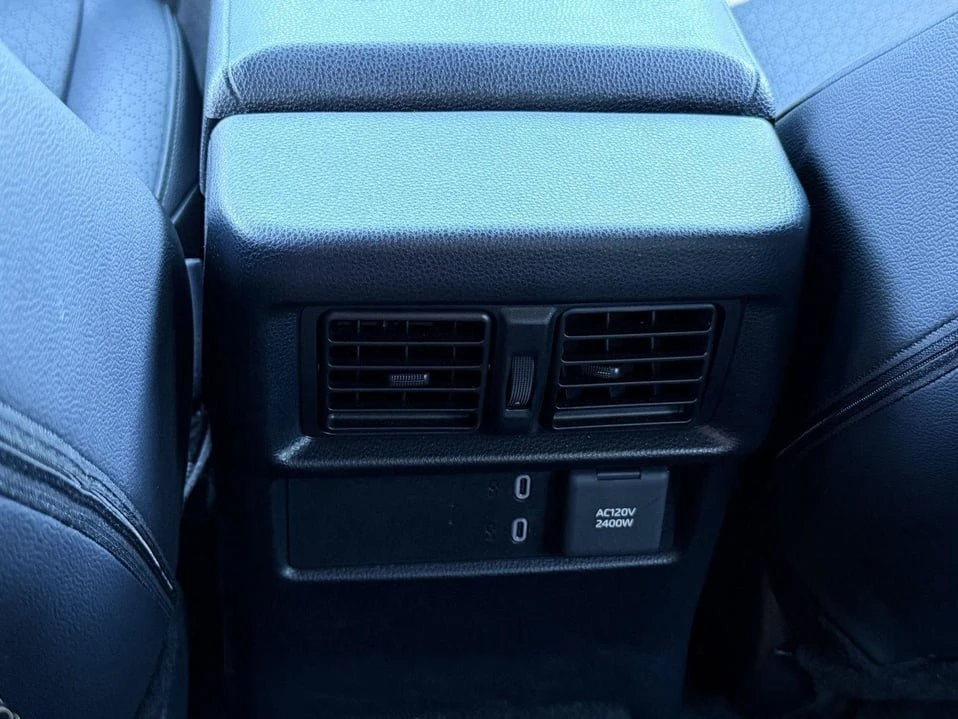 2025 Toyota 4Runner 6th Gen - Image 6 of 9