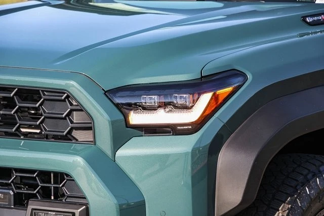 2025 Toyota 4Runner 6th Gen - Image 7 of 12