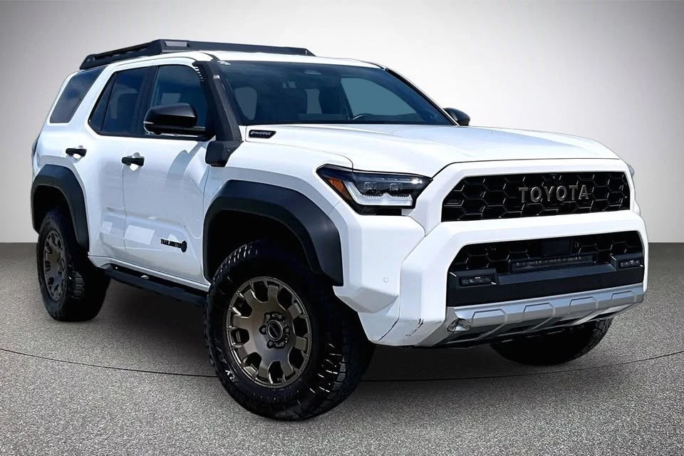 2025 Toyota 4Runner 6th Gen - Image 2 of 11