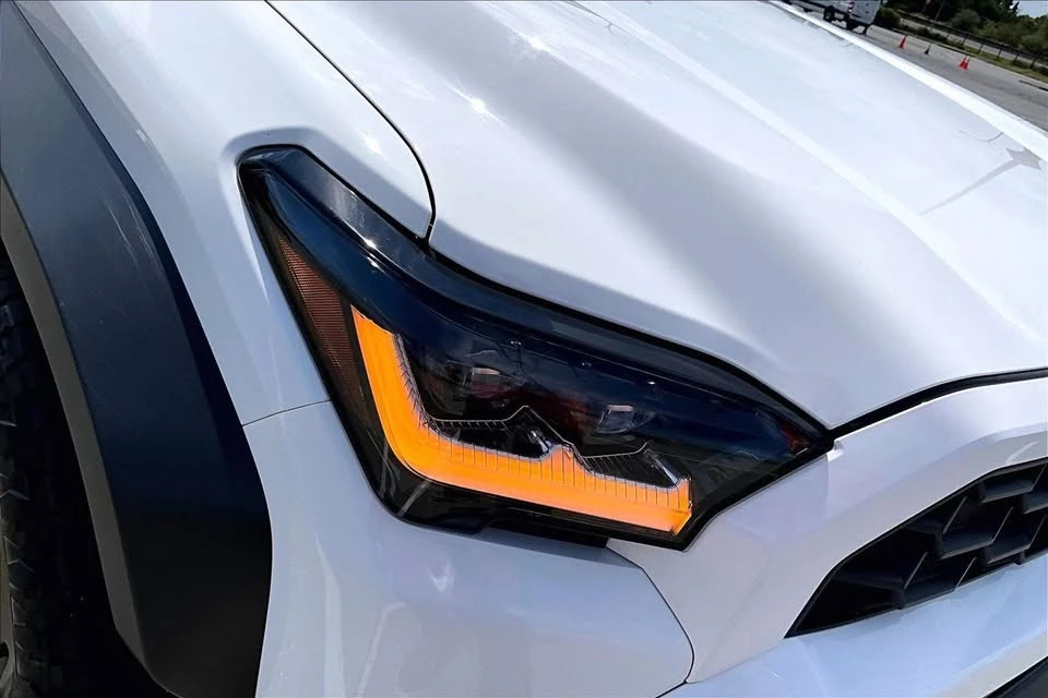 2025 Toyota 4Runner 6th Gen - Image 7 of 11