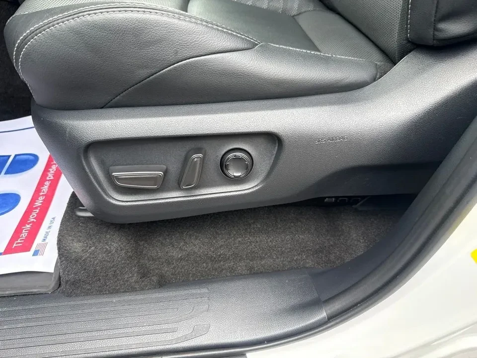 2025 Toyota 4Runner 6th Gen - Image 7 of 13