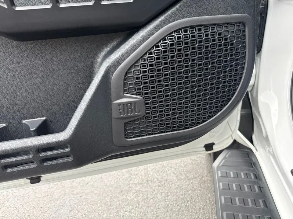 2025 Toyota 4Runner 6th Gen - Image 11 of 13