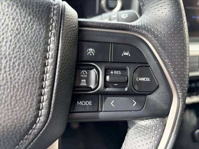 2025 Toyota 4Runner 6th Gen - Image 14 of 16