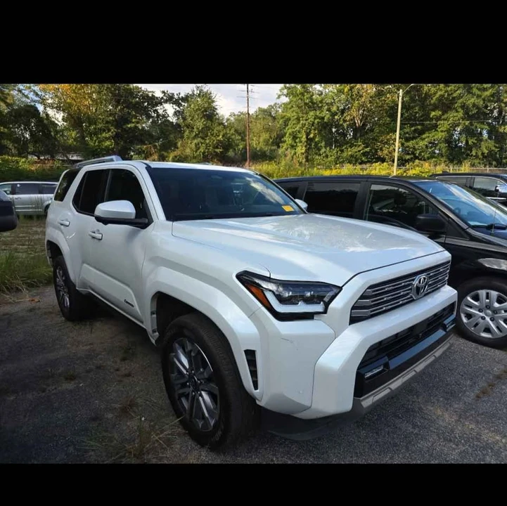 2025 Toyota 4Runner 6th Gen - Image 2 of 4