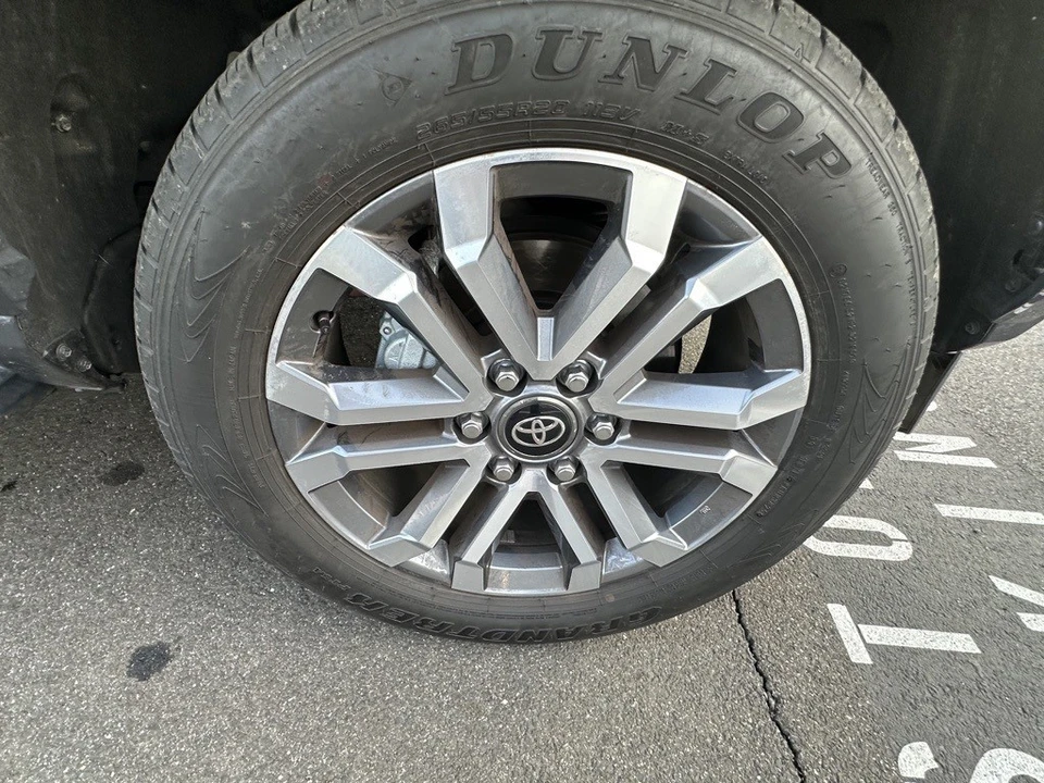 2025 Toyota 4Runner 6th Gen - Image 10 of 12