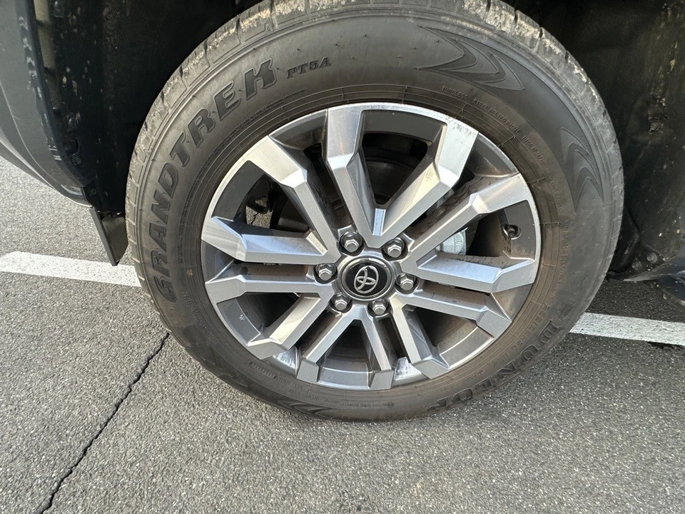 2025 Toyota 4Runner 6th Gen - Image 11 of 12