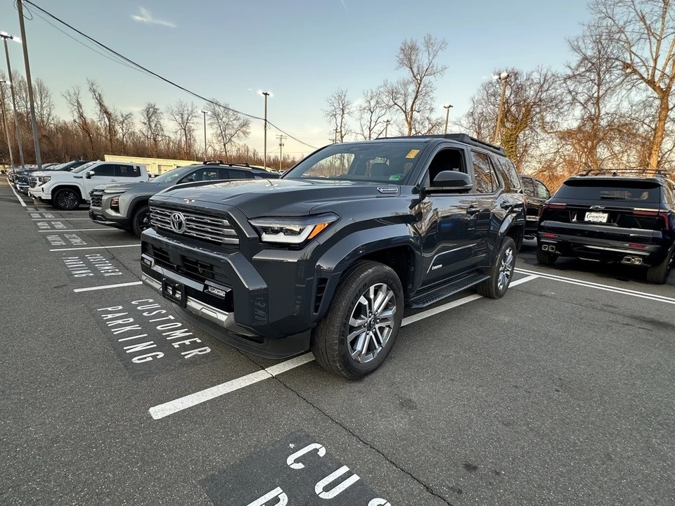 2025 Toyota 4Runner 6th Gen - Image 3 of 12