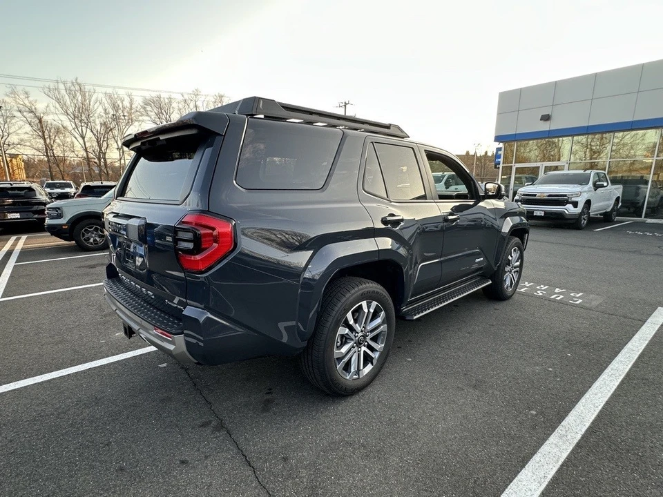 2025 Toyota 4Runner 6th Gen - Image 7 of 12
