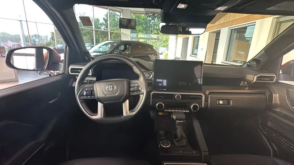 2025 Toyota 4Runner 6th Gen - Image 9 of 20