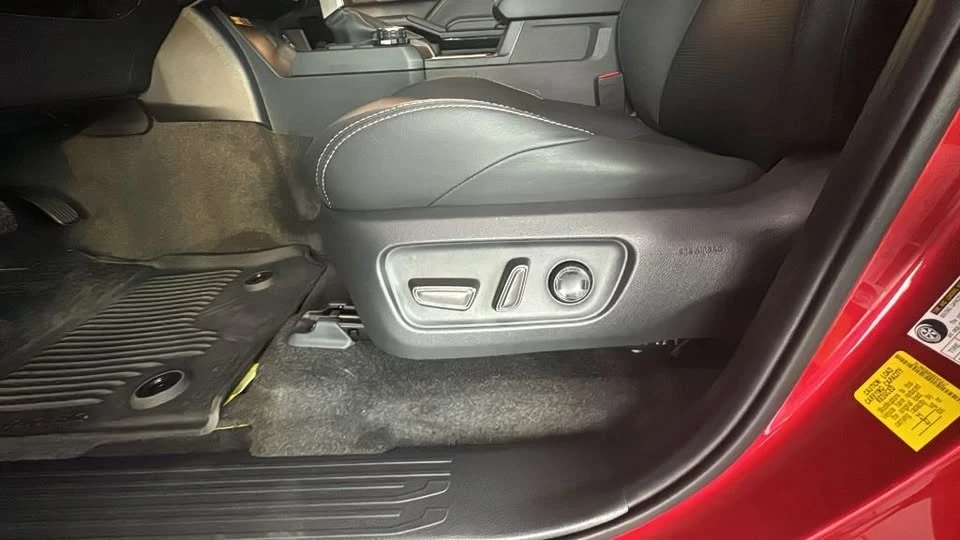 2025 Toyota 4Runner 6th Gen - Image 10 of 20